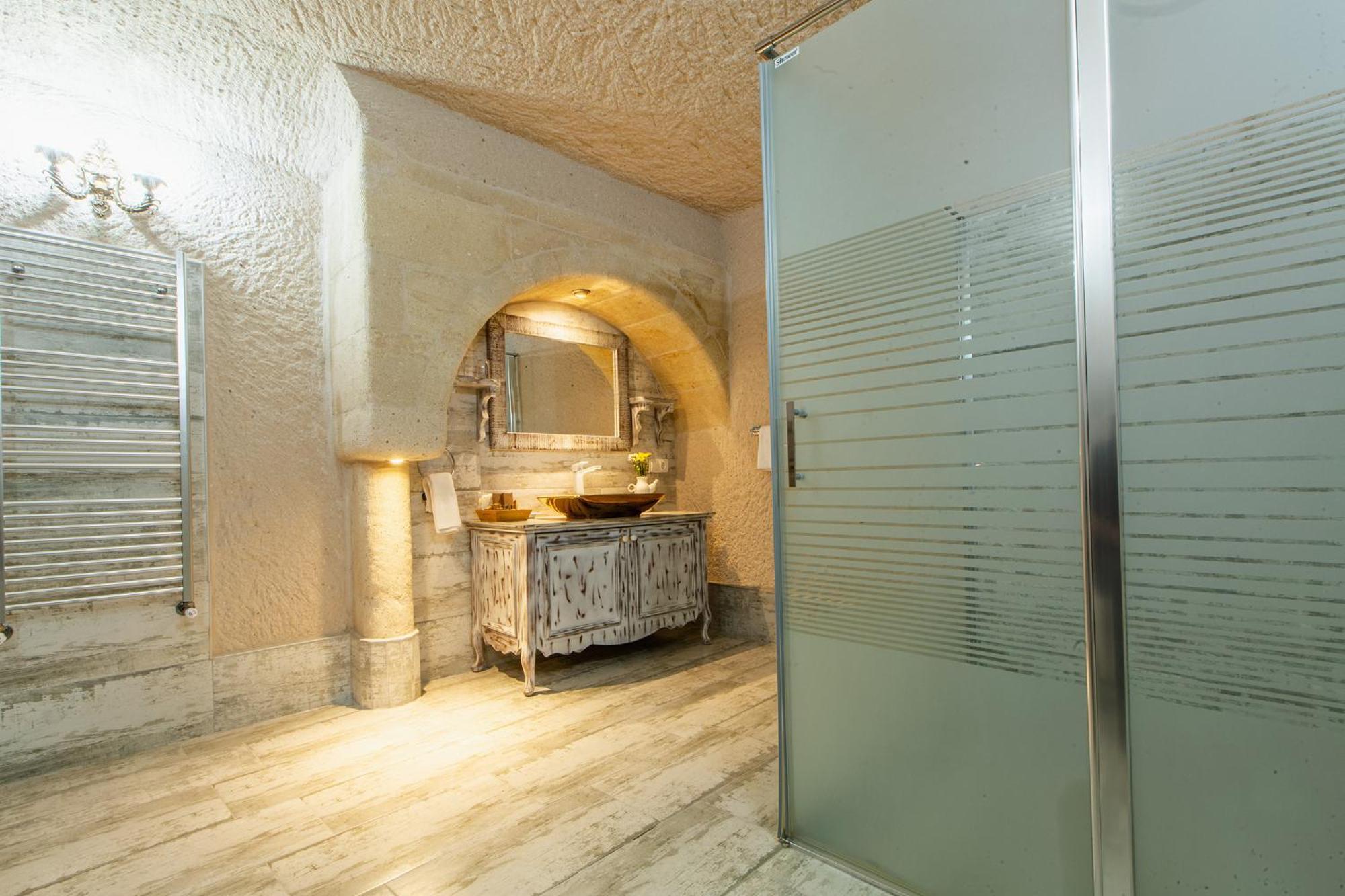 Karlik Cave Suite Cappadocia Üchisar Exteriér fotografie