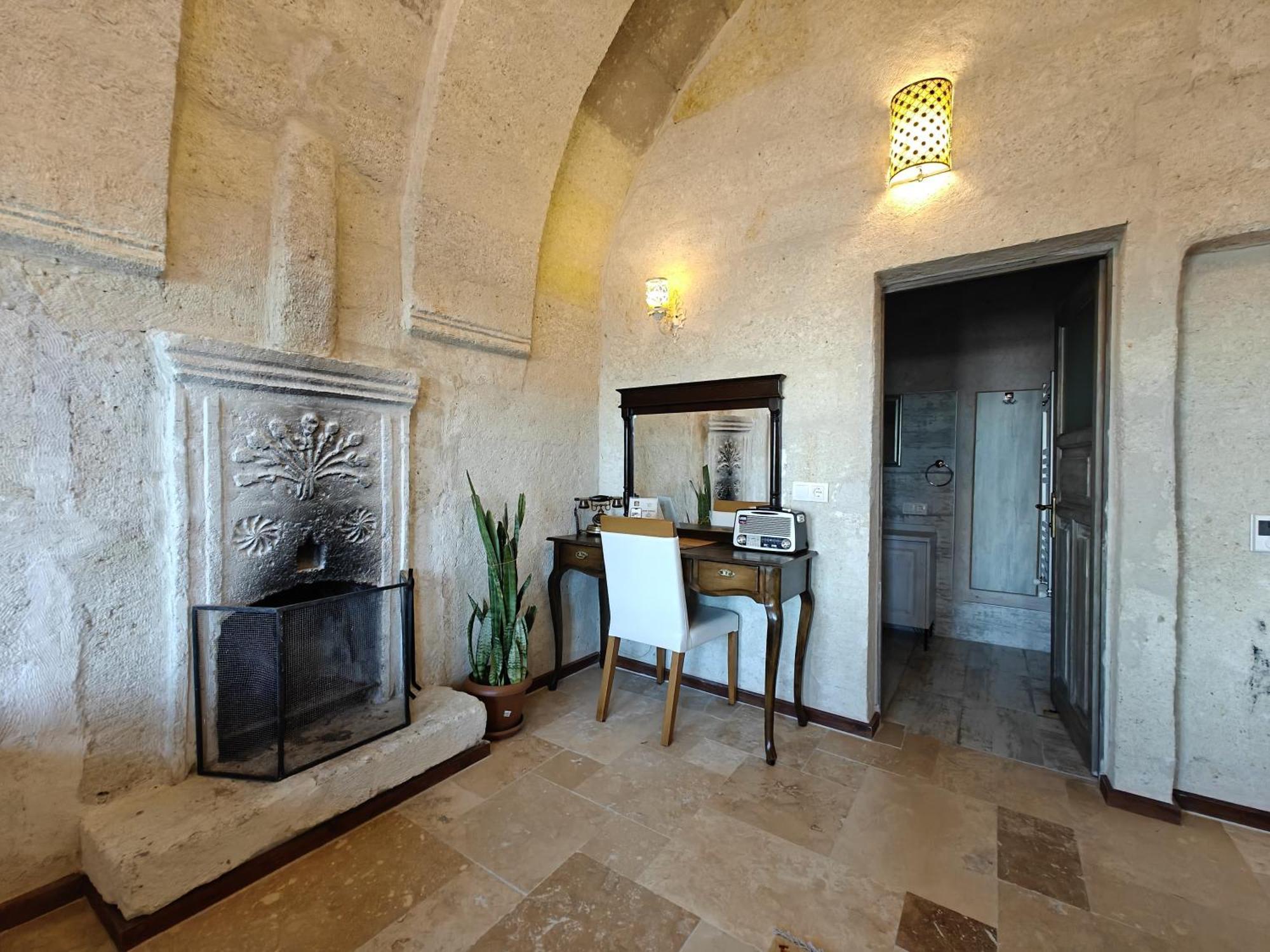 Karlik Cave Suite Cappadocia Üchisar Exteriér fotografie